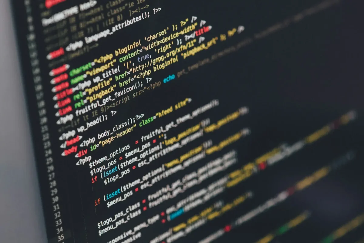 Código de programación en una pantalla